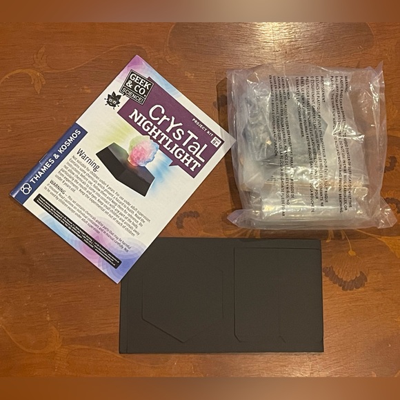 Grow Your Own Crystal Nightlight Kit - Picture 2 of 5